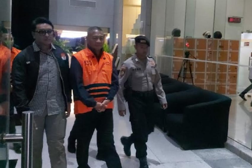 astaga bupati gatut sunu pakai uang hasil pemerasan untuk beli sepatu hingga kasih thr ke forkopimda gip IS4dFd