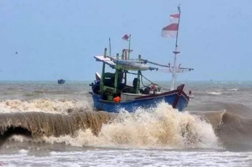 bmkg waspada gelombang mencapai 4 meter di beberapa perairan hingga 22 april 2026 nuj 5PUaum