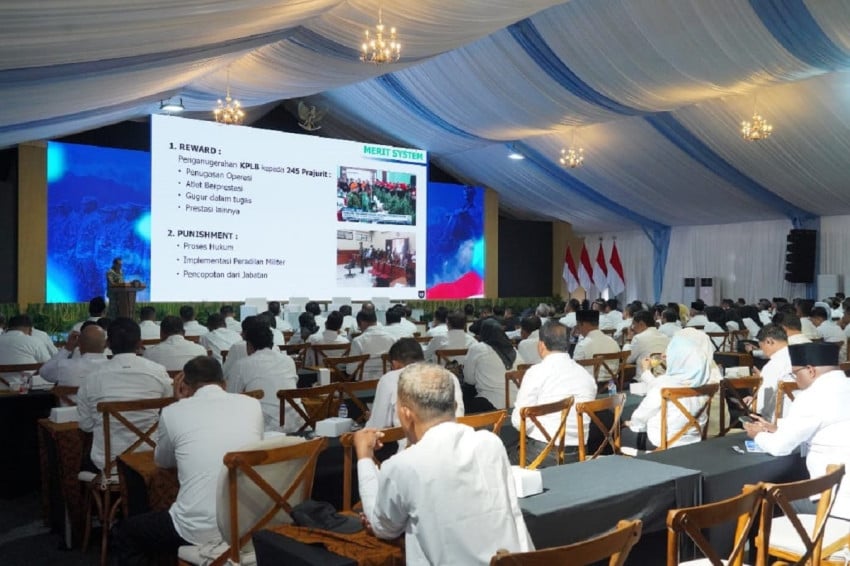 di hadapan para ketua dprd panglima tni silakan ajak prajurit bangun wilayah kalian cvr WTLuFf