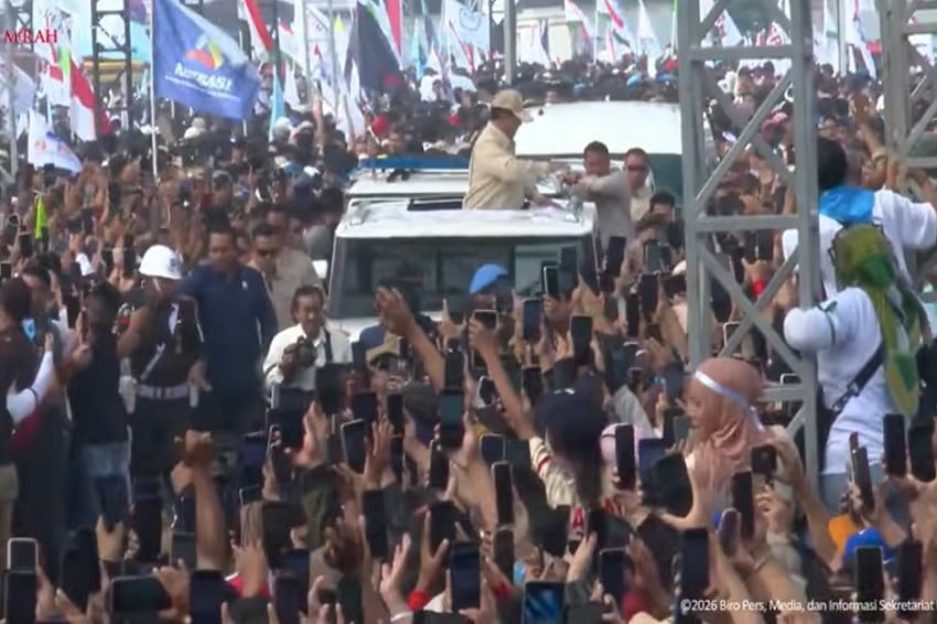 naik maung presiden prabowo hadiri may day di monas nzd XVTVAQ